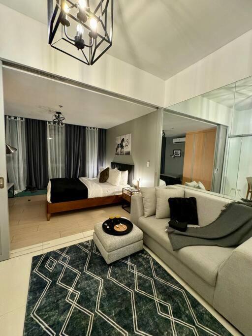 One Uptown Stylish Retro Apartment Manila