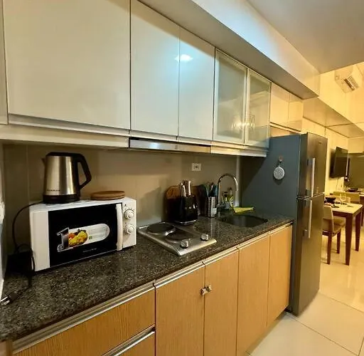 One Uptown Stylish Retro Suite
